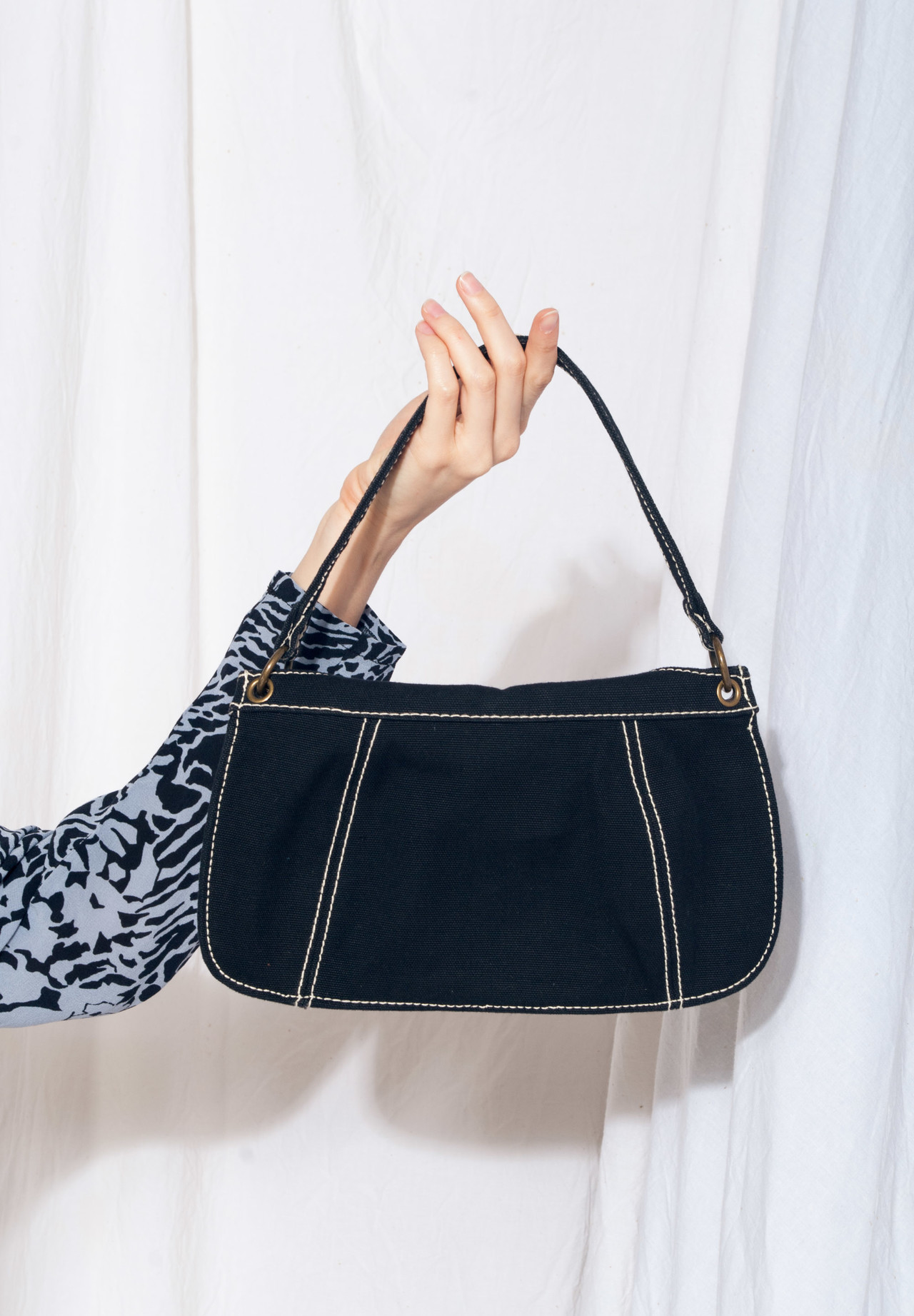 black y2k purse