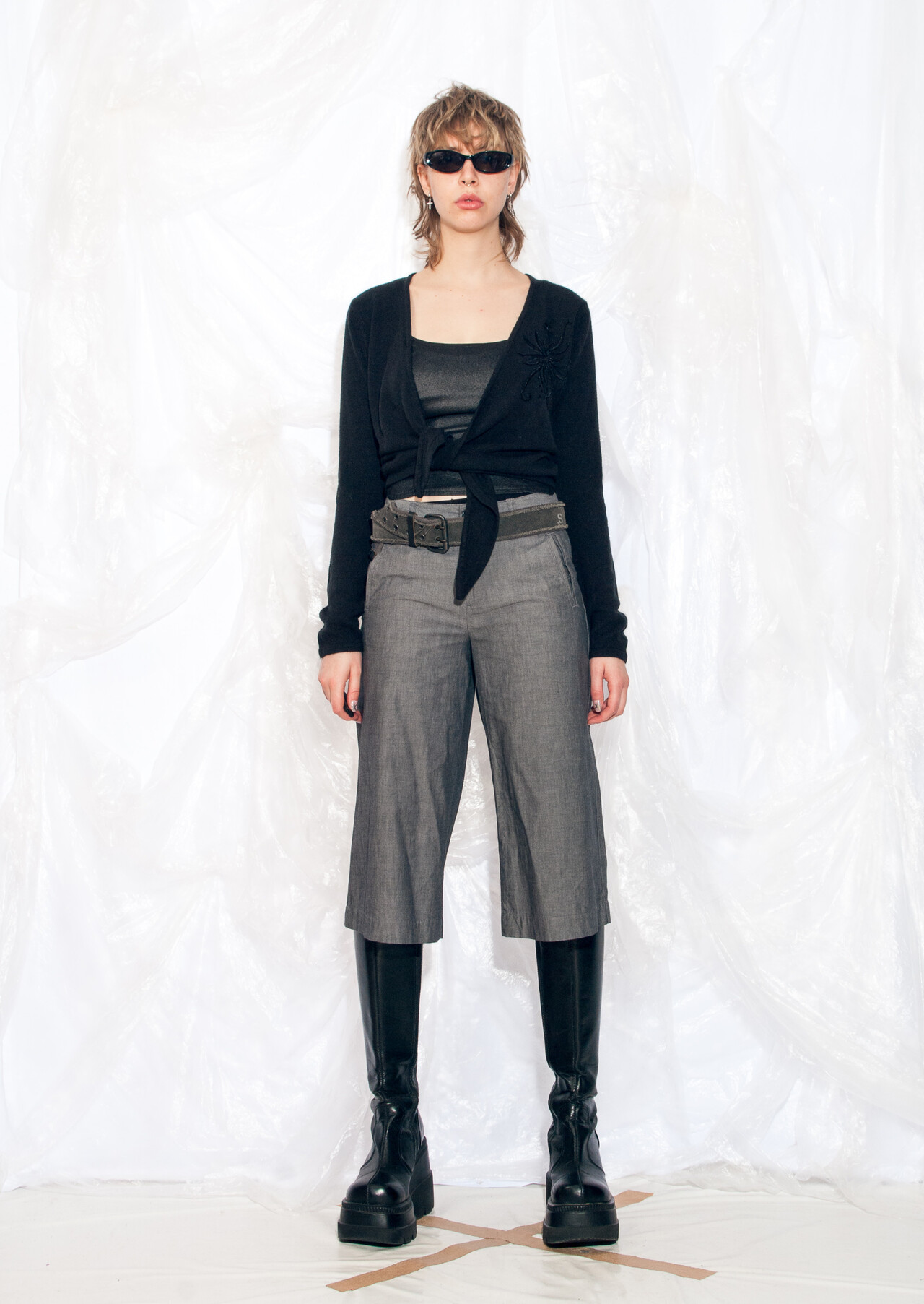 Grey capri sale trousers
