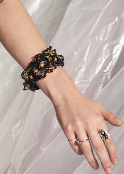 Vintage handmade bracelet Y2K black gold bead bangle