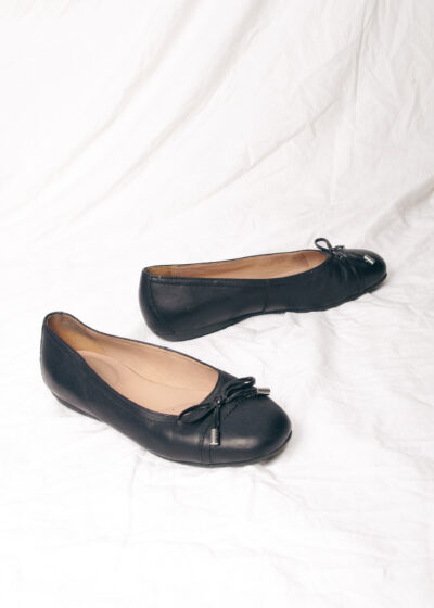 Vintage Y2K Leather Geox Ballerina Shoes in Black