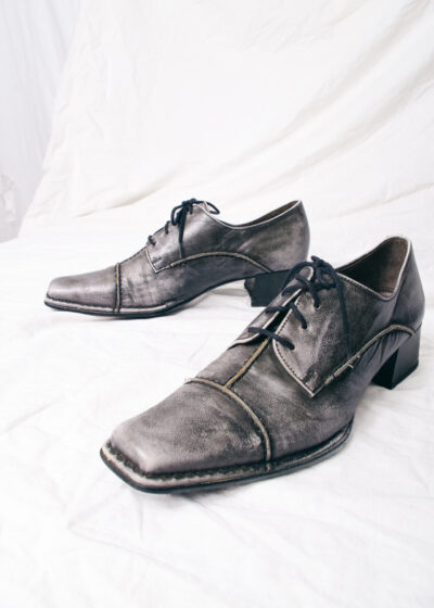 Vintage Y2K Leather Shoes in Stonewashed Grey