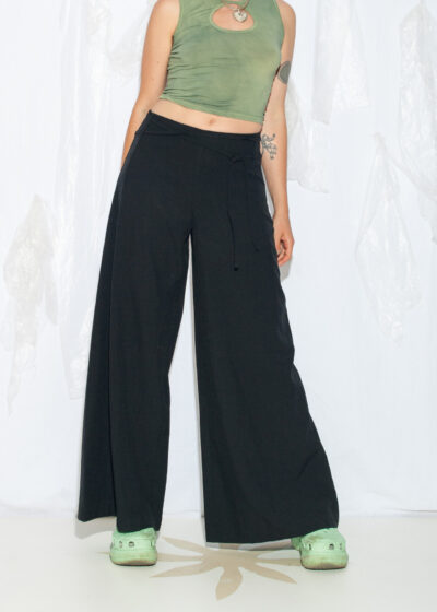 Vintage Y2K Wide-Leg Trousers in Black