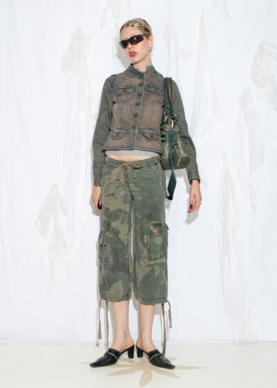 Vintage Y2K Cargo Capri Trousers in Camo Khaki