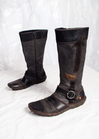 Vintage Y2K The Art Company Box Boots in Brown Leather