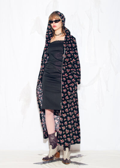 Vintage 70s Hooded Home Coat in Black Floral