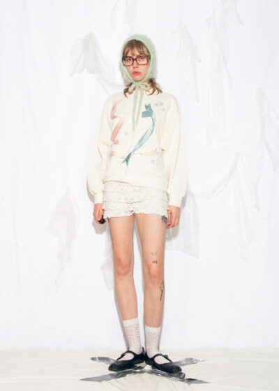 Vintage 80s Xmas Winter Jumper in Beige w Snowflakes