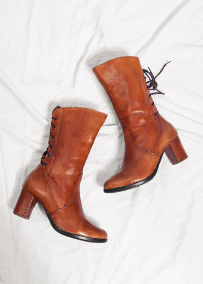 Vintage Y2K Lace-Up Leather Boots in Brown