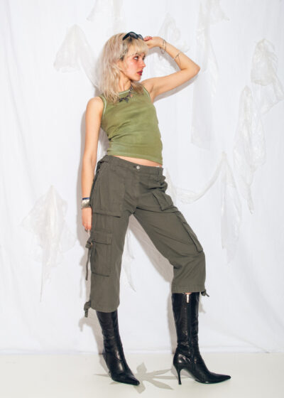 Vintage Y2K Wildcat Cargo Capri Pants in Khaki