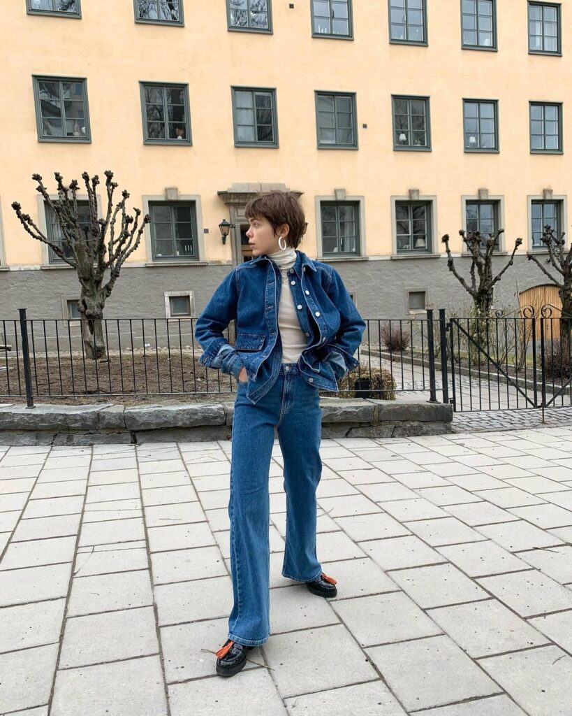 Outfit photo of a person wearing vintage clothing