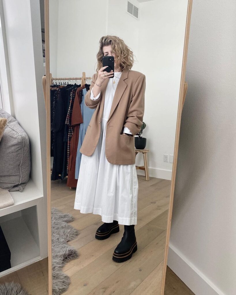 Outfit photo of a person wearing a fall vintage outfit