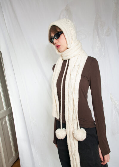 Vintage Y2K Knitted Hood Scarf in Beige