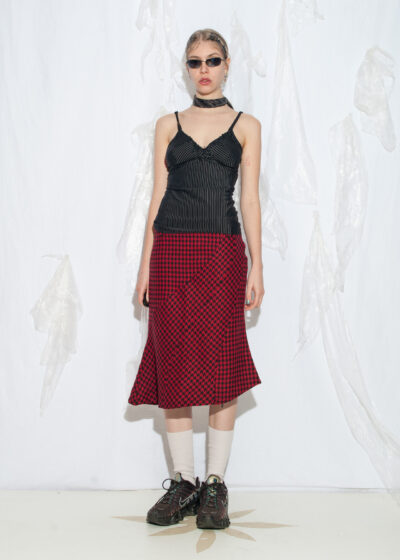 Vintage Y2K Asymmetric Skirt in Black and Red Houndstooth