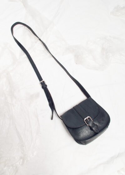 Vintage 90s Leather Shoulder Bag in Black