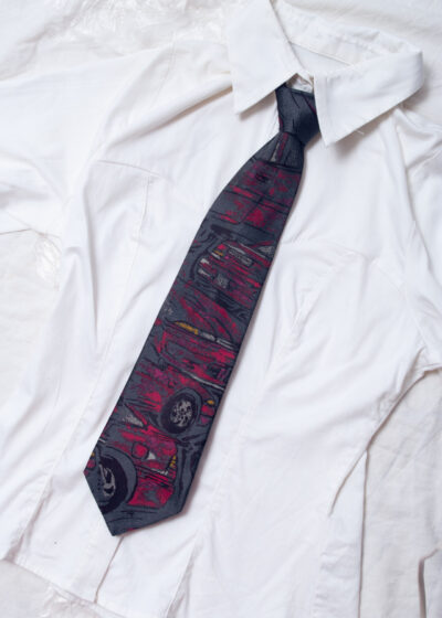 Vintage 80s Car Pattern Silk Tie in Red Grey