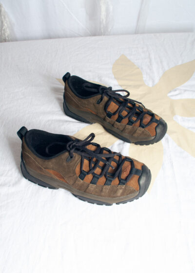 Vintage Y2K Brown Leather Vagabond Sneakers
