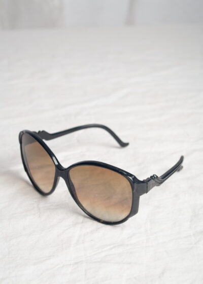 Vintage 80s Black Round Sunglasses