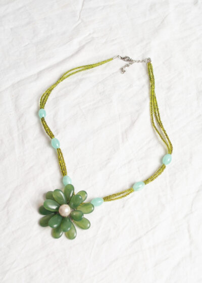 Vintage Y2K Handmade Green Flower Necklace
