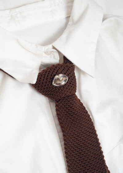Vintage 60s Brown Knit Tie with Lips Stud