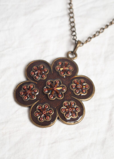 Vintage Y2K Bronze Flower Pendant Whimsical Necklace